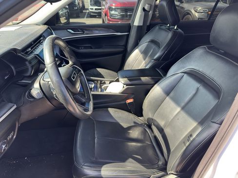 Used 2021 Jeep Grand Cherokee L Limited AWD/4WD image 12