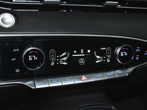 Used 2025 Genesis GV70 2.5T image 31