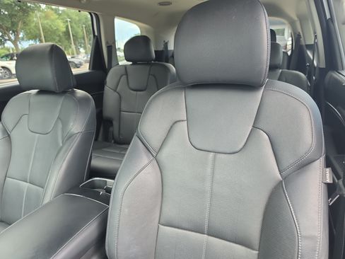 Certified 2023 Kia Telluride EX w/ EX Captain's Chair Package FWD image 23