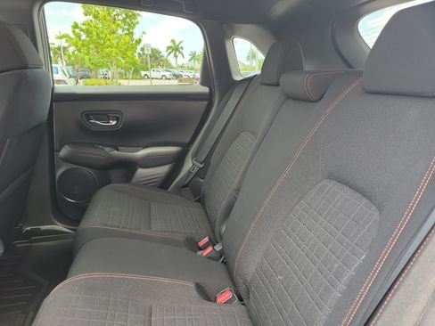 Used 2025 Honda HR-V Sport image 15