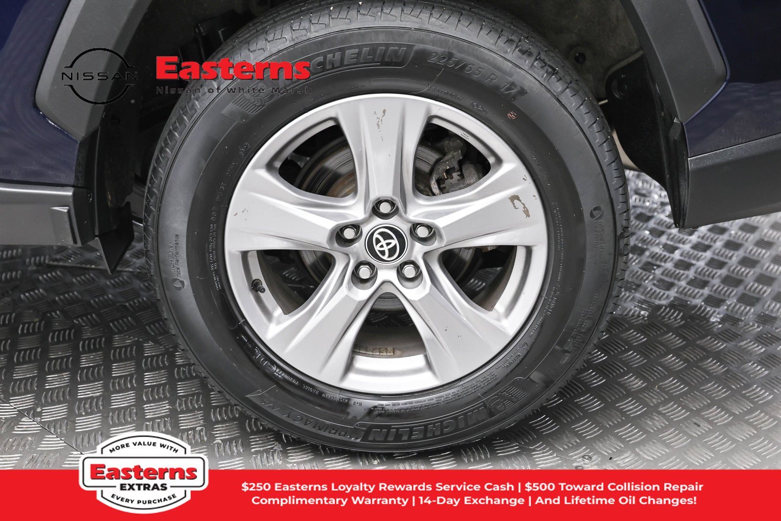 Used 2024 Toyota RAV4 XLE FWD image 10