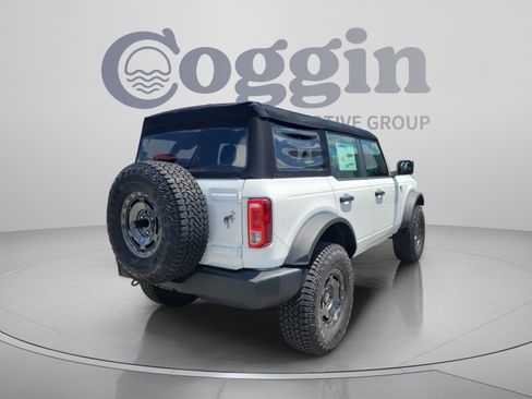 New 2025 Ford Bronco 4-Door w/ Sasquatch Package AWD/4WD image 3