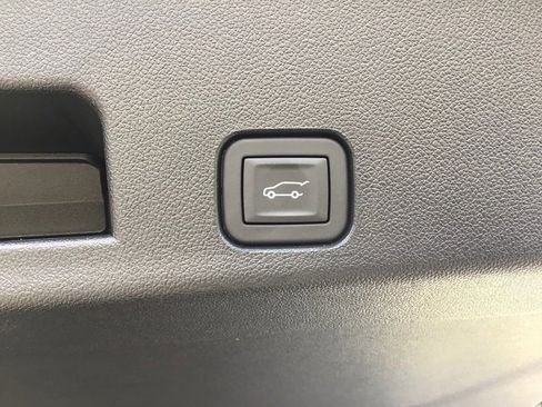 New 2026 Chevrolet Traverse LT w/ Driver Confidence Package image 7