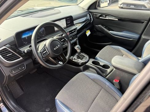 Used 2024 Kia Seltos S FWD image 3