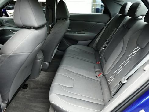 Used 2024 Hyundai Elantra SEL w/ Convenience Package FWD image 23