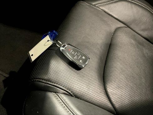 Used 2017 Chevrolet Camaro SS RWD image 33