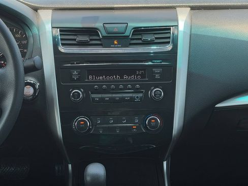 Used 2013 Nissan Altima 2.5 S FWD image 15