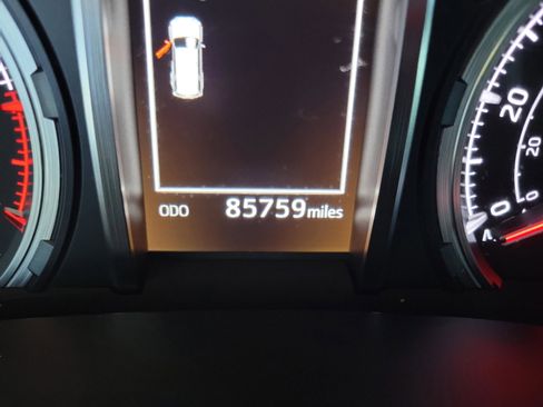 Used 2020 Toyota 4Runner Limited image 6