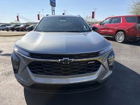New 2026 Chevrolet Trax RS FWD image 11