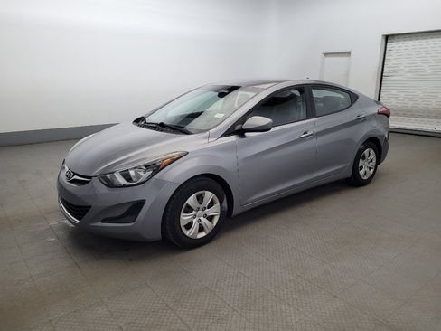 Used 2016 Hyundai Elantra SE FWD image 2