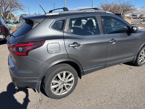 Used 2020 Nissan Rogue Sport SV w/ All-Weather Package image 17