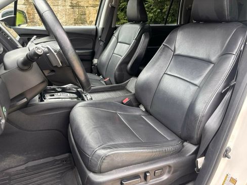 Used 2017 Honda Pilot Touring image 11