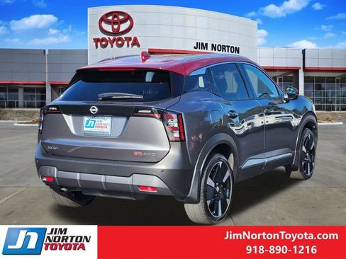 Used 2025 Nissan Kicks SR w/ SR Premium Package AWD/4WD image 7