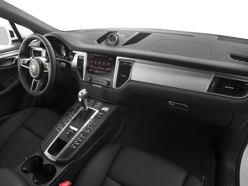 Used 2018 Porsche Macan Turbo w/ Premium Package Plus image 18