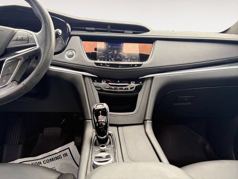 Certified 2024 Cadillac XT5 Premium Luxury w/ LPO, Floor Liner Package AWD/4WD image 11