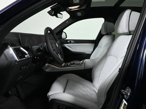Used 2026 BMW X5 xDrive40i image 3