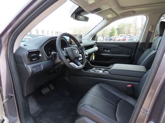 New 2026 Honda Pilot Touring video 2