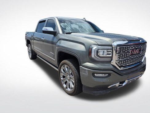 Used 2018 GMC Sierra 1500 Denali w/ Denali Ultimate Package AWD/4WD image 3