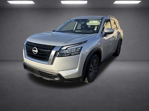 Used 2025 Nissan Pathfinder SV AWD/4WD image 4