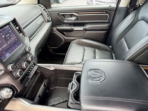 Used 2022 RAM 1500 Laramie AWD/4WD image 23