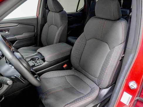 Certified 2025 Honda Pilot Sport image 19