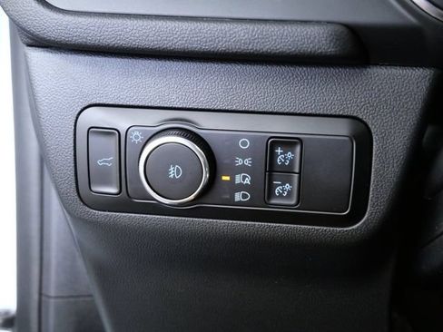 Certified 2025 Ford Escape Platinum AWD/4WD image 21