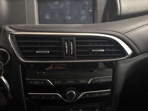 Used 2018 INFINITI QX30 Premium w/ Cargo Package image 17