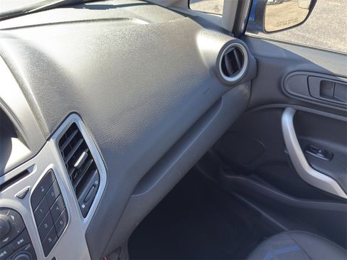 Used 2011 Ford Fiesta SE w/ 202A Rapid Spec Order Code image 30