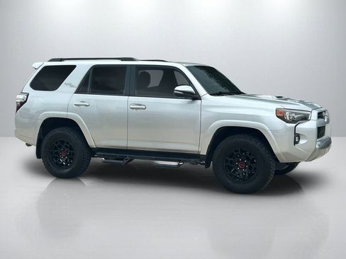 Used 2021 Toyota 4Runner TRD Off-Road Premium w/ Moonroof Package AWD/4WD image 4