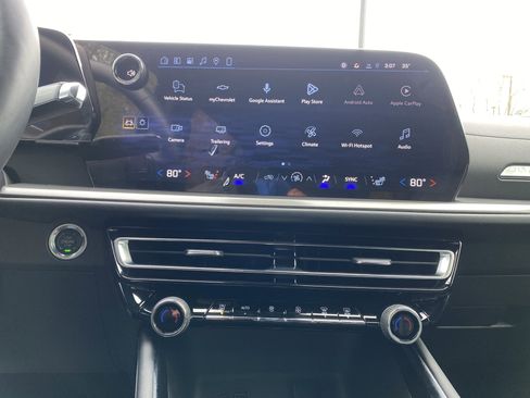 Used 2026 Chevrolet Traverse LT image 25