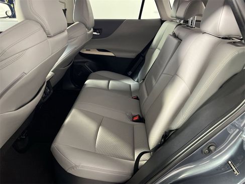 Used 2021 Toyota Venza XLE image 25