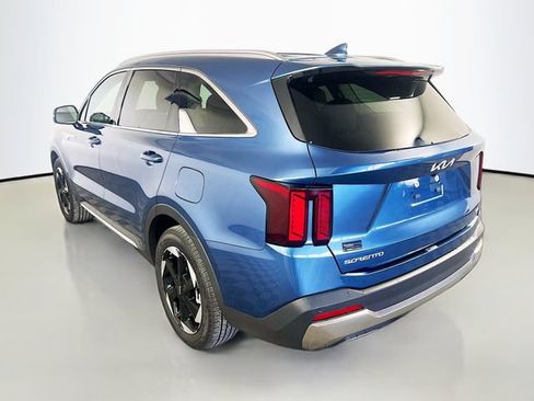 Used 2025 Kia Sorento EX AWD/4WD image 6