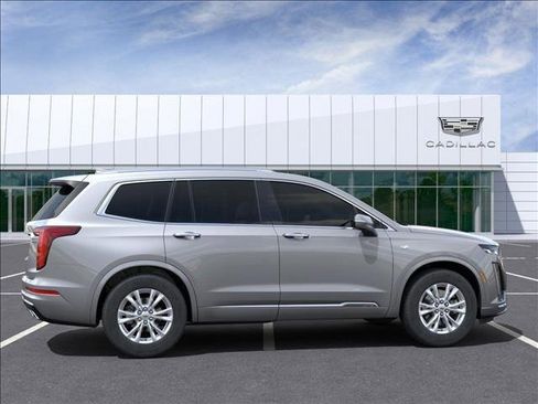 New 2025 Cadillac XT6 Luxury image 5