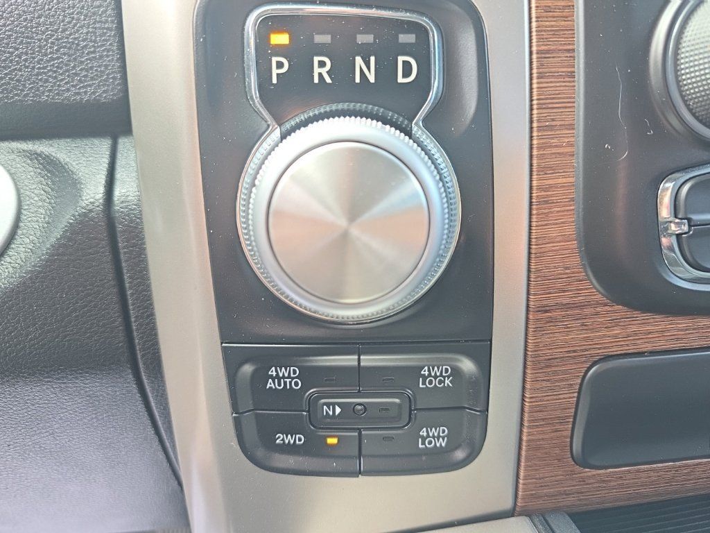 Used 2018 RAM 1500 Laramie w/ Convenience Group AWD/4WD image 40