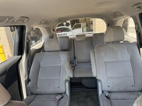 Used 2011 Honda Odyssey LX image 14