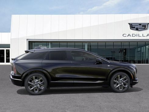 New 2026 Cadillac Optiq Luxury 2 image 5