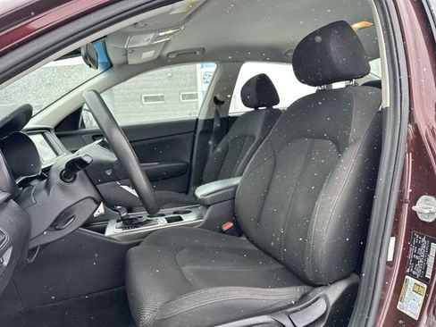 Used 2020 Kia Optima LX image 15