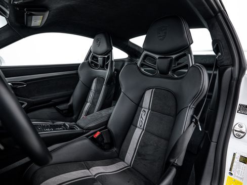 Certified 2018 Porsche 911 GT3 image 20