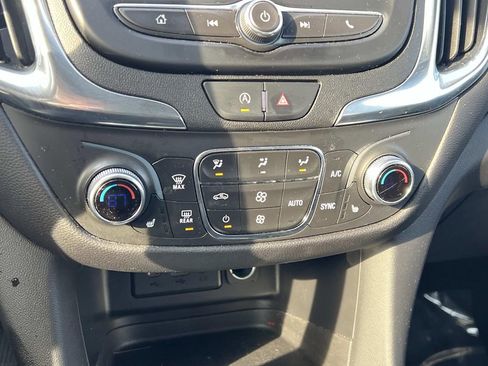 Used 2023 Chevrolet Equinox LT image 19