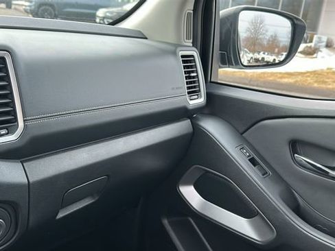 Certified 2023 Nissan Frontier SV w/ Tow Package image 18