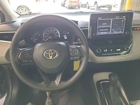 Used 2021 Toyota Corolla LE FWD image 7