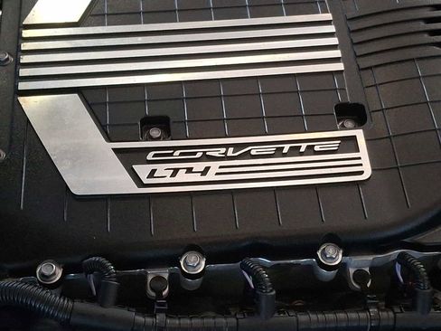 Used 2015 Chevrolet Corvette Z06 w/ 2LZ Preferred Equipment Group image 28