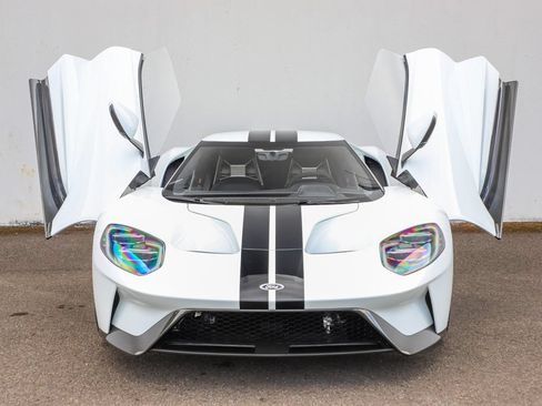 Used 2017 Ford GT RWD image 9