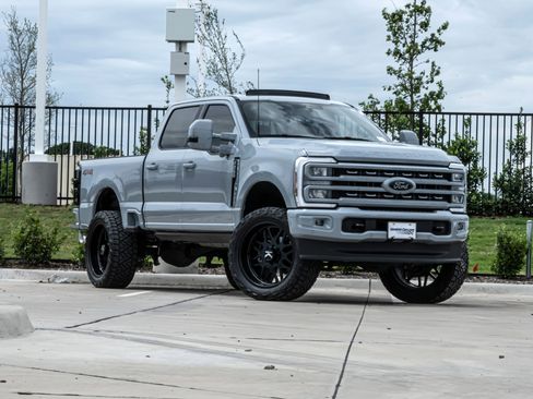 Used 2025 Ford F250 King Ranch w/ Chrome Package AWD/4WD image 2