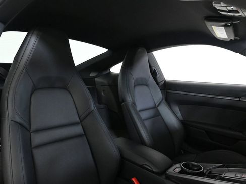 Used 2025 Porsche 911 Carrera w/ Sport Chrono Package image 18