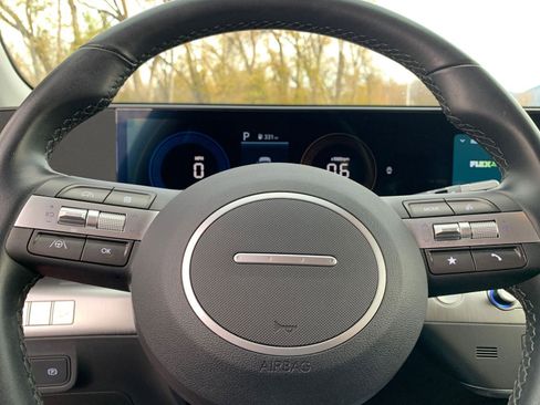 Used 2025 Hyundai Kona SEL image 28