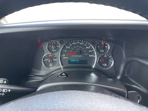 Used 2021 Chevrolet Express 2500 Extended w/ Driver Convenience Package RWD image 14