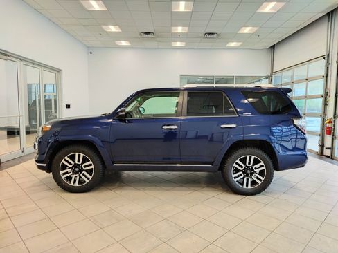 Used 2021 Toyota 4Runner Limited AWD/4WD image 7
