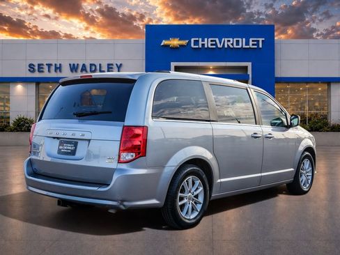 Used 2019 Dodge Grand Caravan SXT FWD image 68