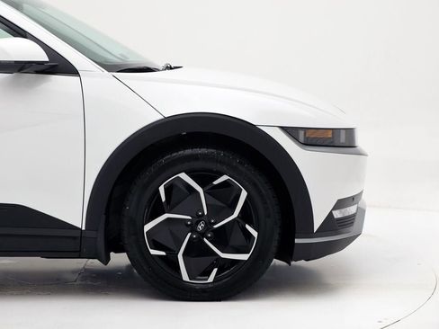 Used 2023 Hyundai Ioniq 5 SEL image 4